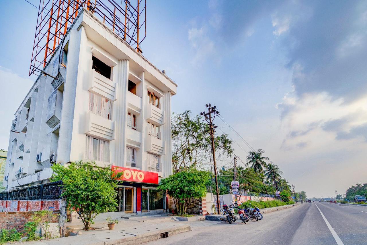Oyo 13521 Sudhriti Hotel Siliguri Exterior photo