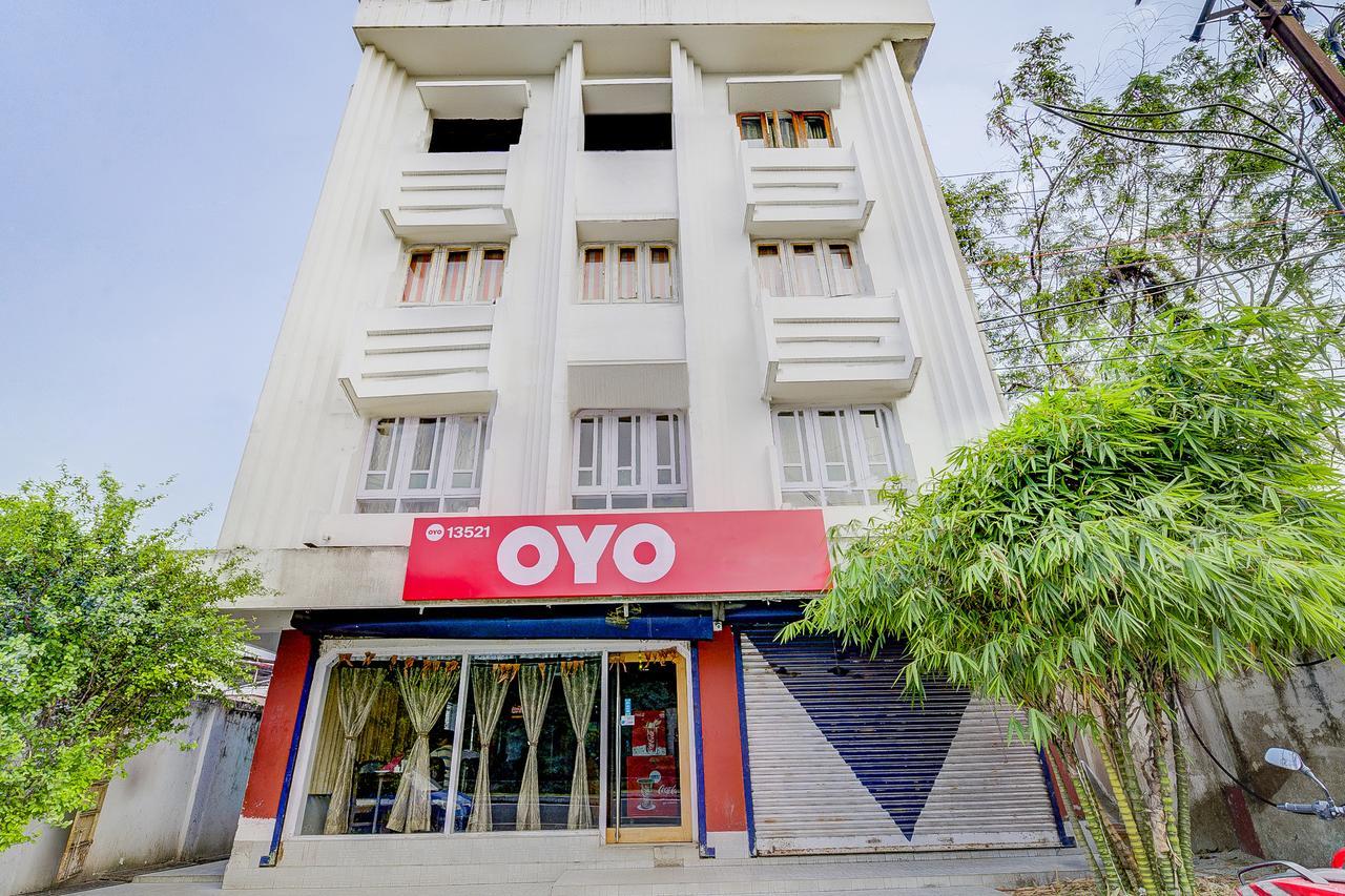 Oyo 13521 Sudhriti Hotel Siliguri Exterior photo