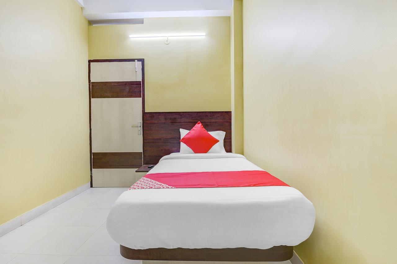Oyo 13521 Sudhriti Hotel Siliguri Exterior photo