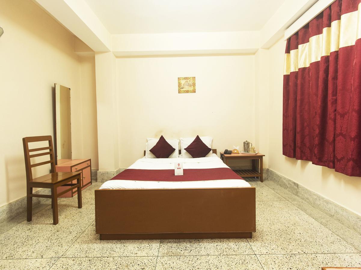 Oyo 13521 Sudhriti Hotel Siliguri Exterior photo