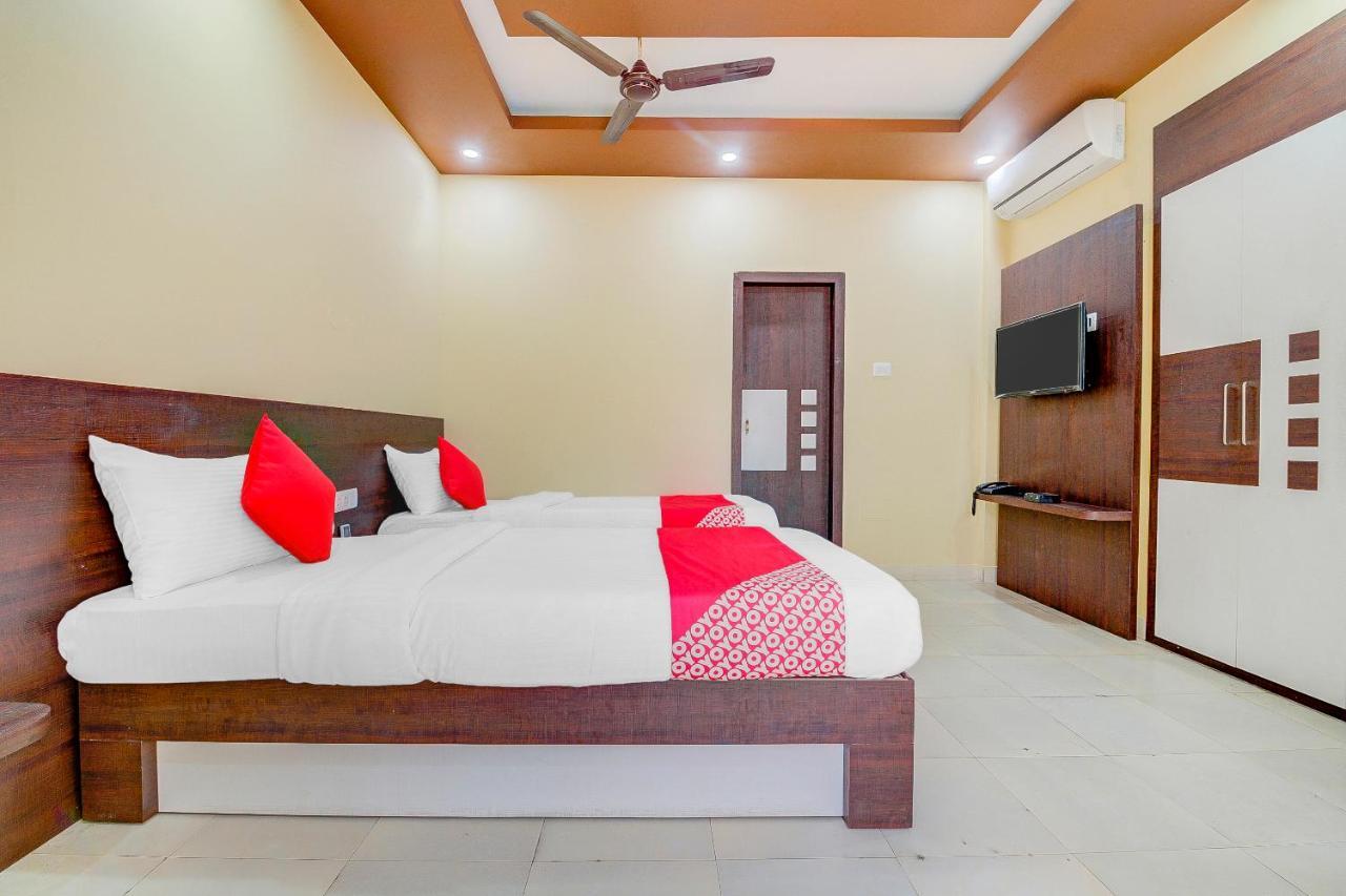 Oyo 13521 Sudhriti Hotel Siliguri Exterior photo