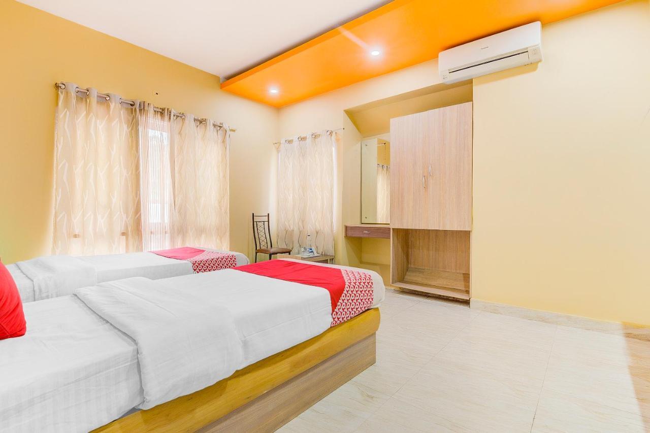 Oyo 13521 Sudhriti Hotel Siliguri Exterior photo